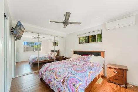 Property photo of 1 Sutherland Crescent Morayfield QLD 4506