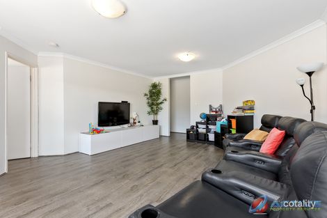 Property photo of 11 Hawthorn Street Wattle Grove WA 6107