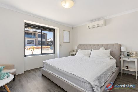 Property photo of 11 Hawthorn Street Wattle Grove WA 6107