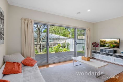 Property photo of 2 Kitchener Road Croydon VIC 3136