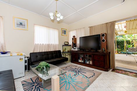 Property photo of 17 Fenton Crescent Minto NSW 2566