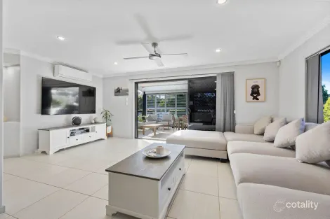 Property photo of 2 The Glade Labrador QLD 4215