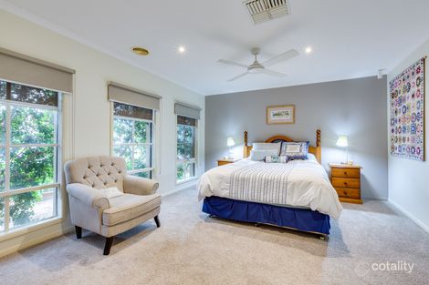 Property photo of 10 Hillview Court Hillside VIC 3037