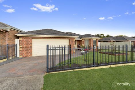 Property photo of 7 Stone Hill Circuit Cranbourne East VIC 3977
