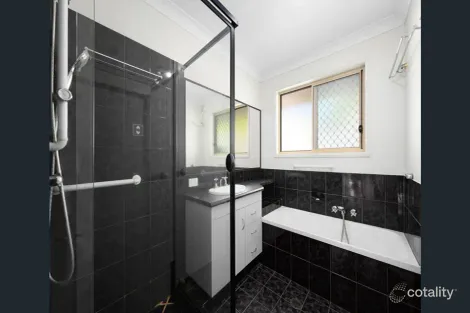 Property photo of 36 Gemini Circuit Molendinar QLD 4214