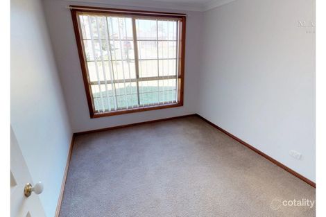 Property photo of 1/8 Kenneally Street Kooringal NSW 2650