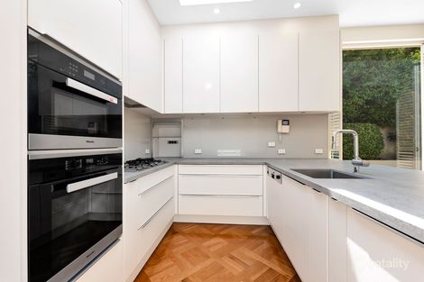 Property photo of 1A Boandyne Court Toorak VIC 3142