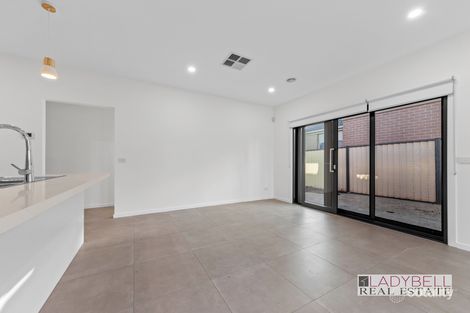 Property photo of 2/27 Katrina Drive Burnside Heights VIC 3023