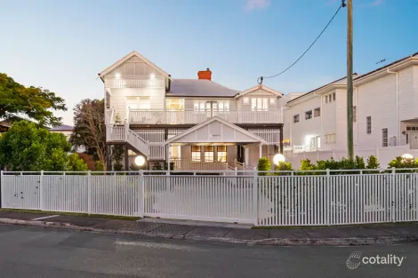11 Waterloo Esp, Wynnum, QLD 4178