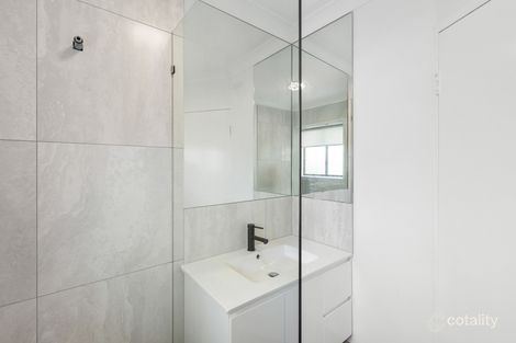 Property photo of 2/11 Newton Street Coorparoo QLD 4151