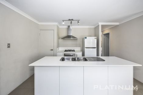 Property photo of 1 Lund Court Butler WA 6036