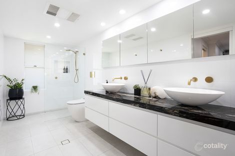 Property photo of 2 Cranbrook Place Illawong NSW 2234