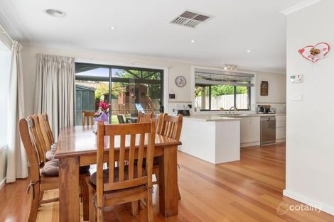 Property photo of 18 Bayside Grove Seaford VIC 3198