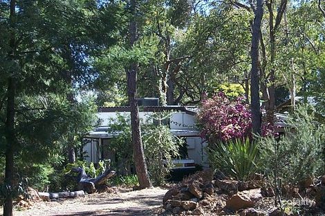 19 John St, Gooseberry Hill, WA 6076