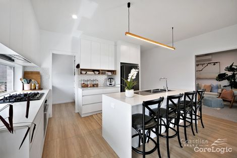 Property photo of 8 Deering Place Innes Park QLD 4670