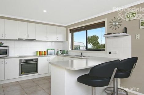 Property photo of 2 Bellairs Place Koo Wee Rup VIC 3981