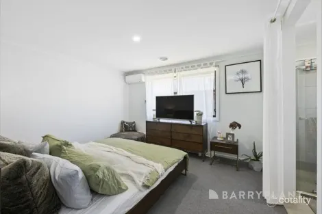 Property photo of 25 Kalamata Avenue Alfredton VIC 3350