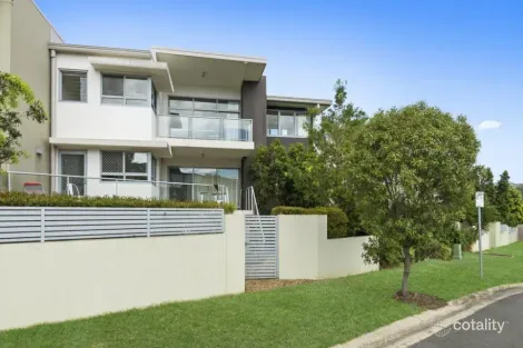 32/137 Scottsdale Dr, Robina, QLD 4226