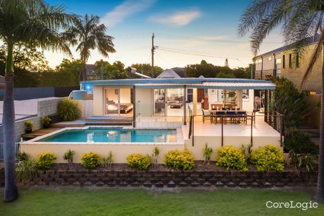 Property photo of 102 Clear Island Road Broadbeach Waters QLD 4218