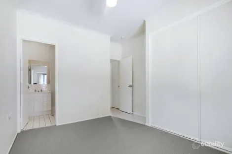 Property photo of 2/8-12 Baynes Street Margate QLD 4019