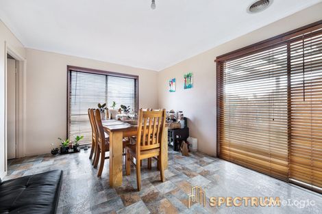 Property photo of 24 Gillingham Crescent Craigieburn VIC 3064