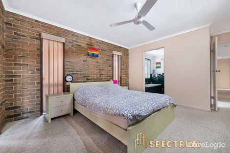 Property photo of 24 Gillingham Crescent Craigieburn VIC 3064