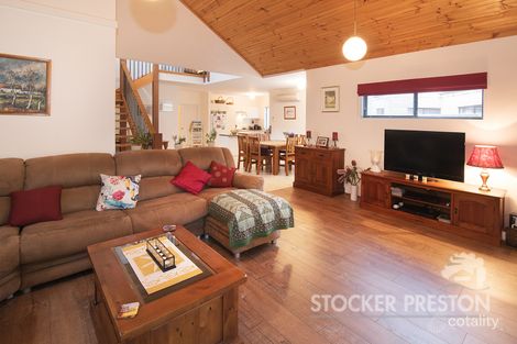 Property photo of 2 Armstrong Place Dunsborough WA 6281