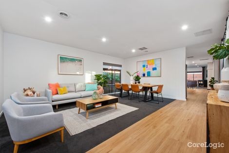 Property photo of 2 Formby Place Cranbourne VIC 3977