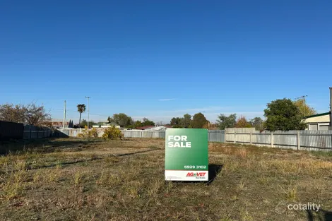 13 Day St, Henty, NSW 2658