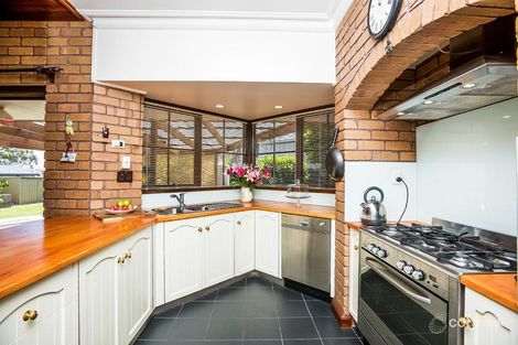Property photo of 8 Mirrabooka Crescent Hallett Cove SA 5158
