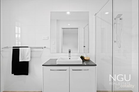 Property photo of 8 Paisley Place Spring Mountain QLD 4300