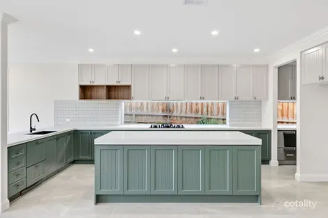 Property photo of 5 Reflection Close Burnside VIC 3023