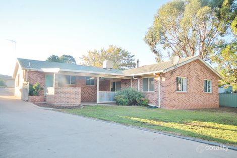 Property photo of 33 Pineview Circuit Young NSW 2594