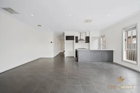 Property photo of 22 Elsmore Street Tarneit VIC 3029