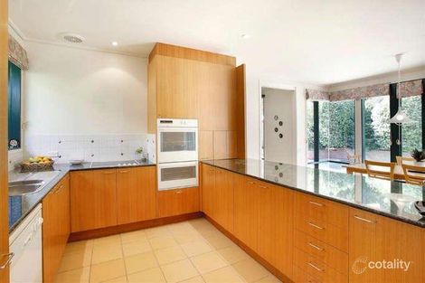 Property photo of 10 Lurnea Road Glen Iris VIC 3146