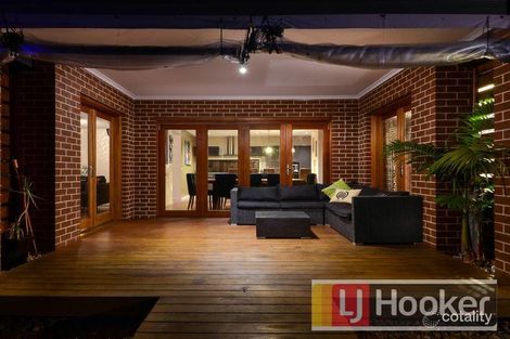 Property photo of 65 Cambridge Drive Berwick VIC 3806
