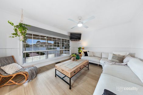 Property photo of 58 Welwyn Parade Deer Park VIC 3023