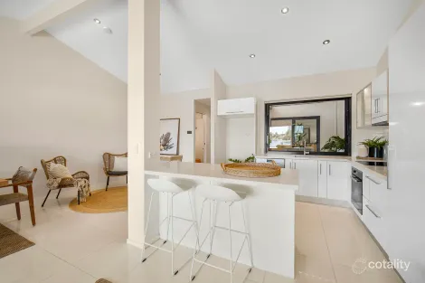 Property photo of 6/53-57 Hooker Boulevard Broadbeach Waters QLD 4218