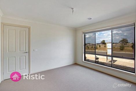 Property photo of 27 Pauline Way Kilmore VIC 3764