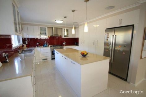 Property photo of 24 Lakeside Crescent Croydon Hills VIC 3136