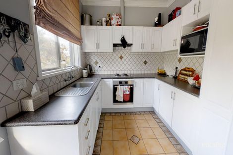 Property photo of 114 Coronation Drive Orange NSW 2800