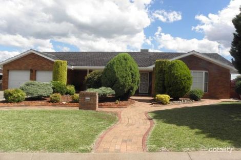 Property photo of 11 The Mews Hillvue NSW 2340