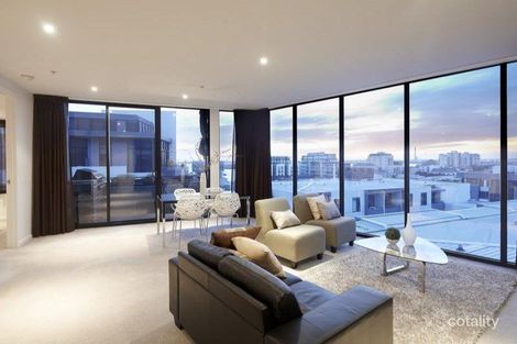 805/57 Bay St, Port Melbourne, VIC 3207