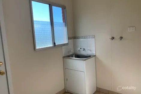 Property photo of 2 Bindon Close Bomaderry NSW 2541