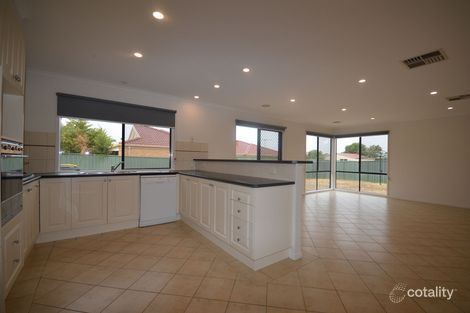 Property photo of 10 Parkway Drive Strathfieldsaye VIC 3551