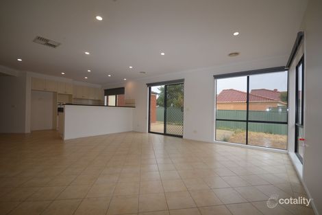 Property photo of 10 Parkway Drive Strathfieldsaye VIC 3551