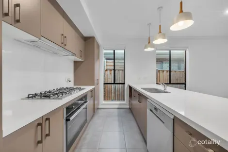 Property photo of 7 Orbit Street Clyde North VIC 3978