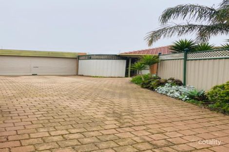 Property photo of 2 Thistle Close Hoppers Crossing VIC 3029