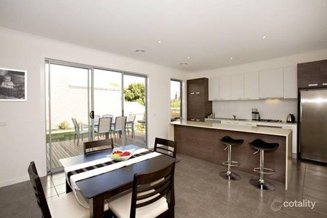 Property photo of 41 Ringtail Circuit Maidstone VIC 3012