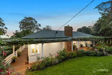 16 Belmont Ave, Upwey, VIC 3158